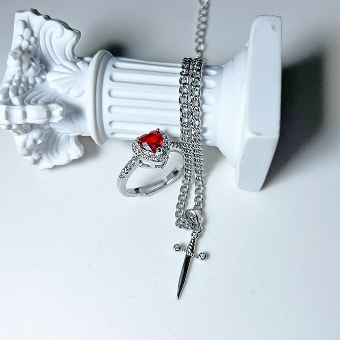 CADENA CON DAGA Y ANILLO CON CORAZÓN