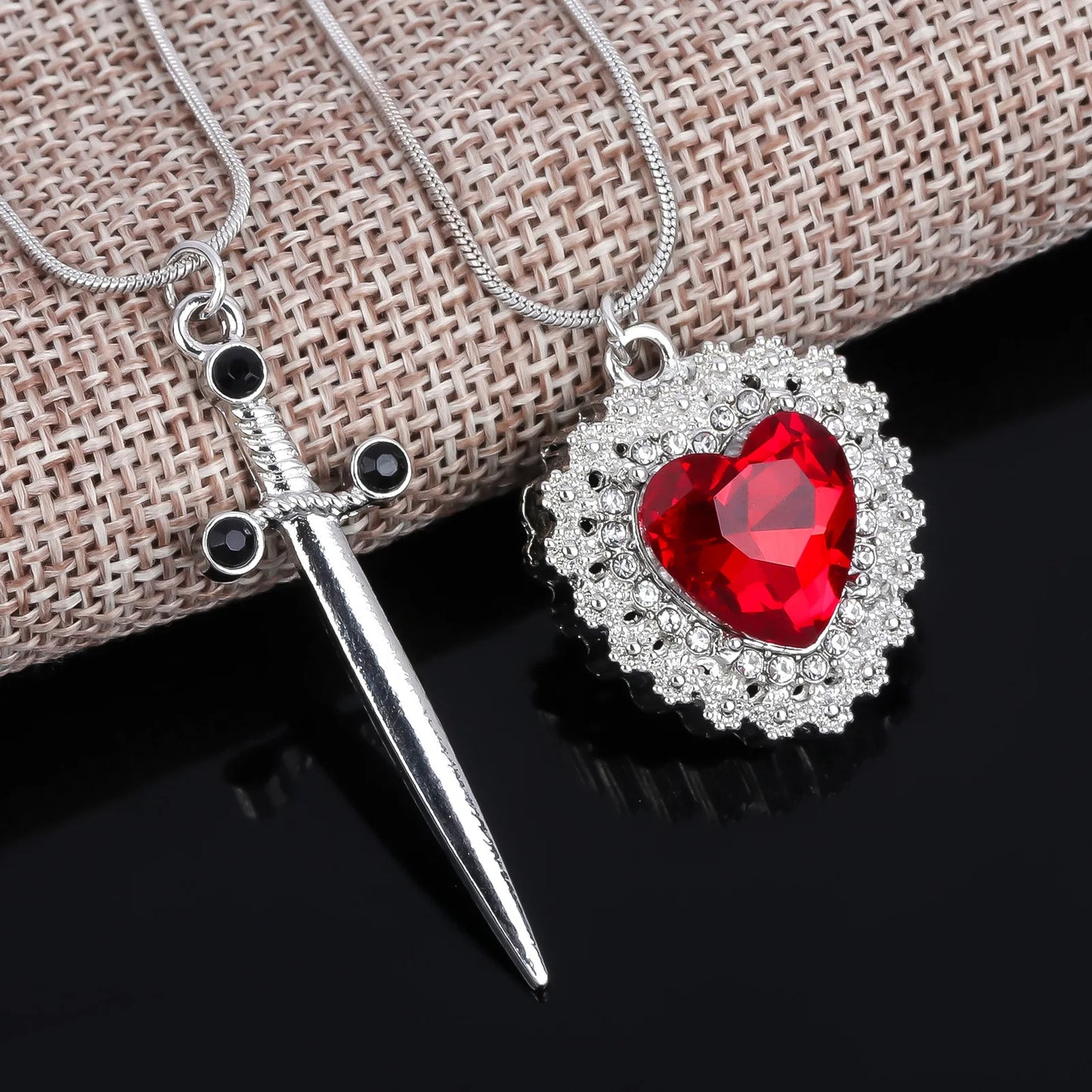CADENAS CON DAGA Y CORAZÓN - AMOR INQUEBRANTABLE