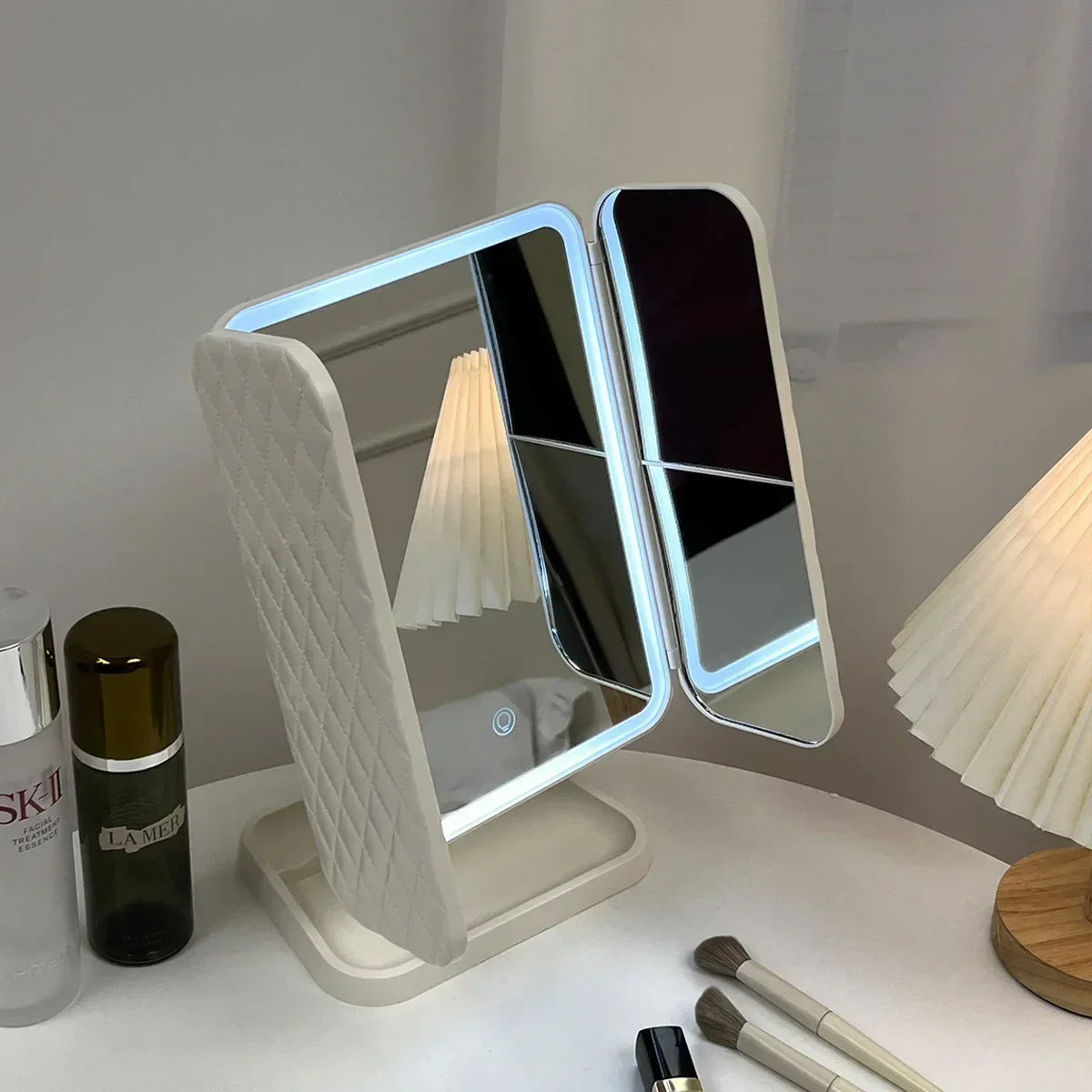 ESPEJO LED TRIPLE PARA MAQUILLAJE