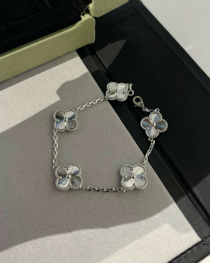 PULSERA TREBOL VAN CLEEF